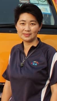 封面-大都会/电访校车料调涨课题/7图