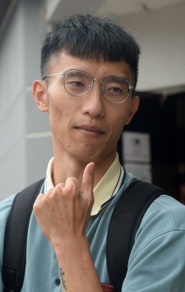 封面(大都会)走访移民局周末办公/8图