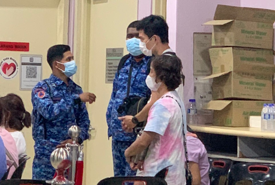 峇冬加里露营地土崩：雪州民防部队为罹难者家属提供PFA，缓解家人伤心的情绪