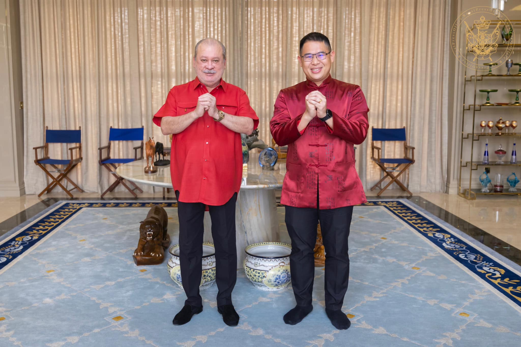 **已签发**柔:封面假头:柔苏丹接见林添顺,向华社贺年