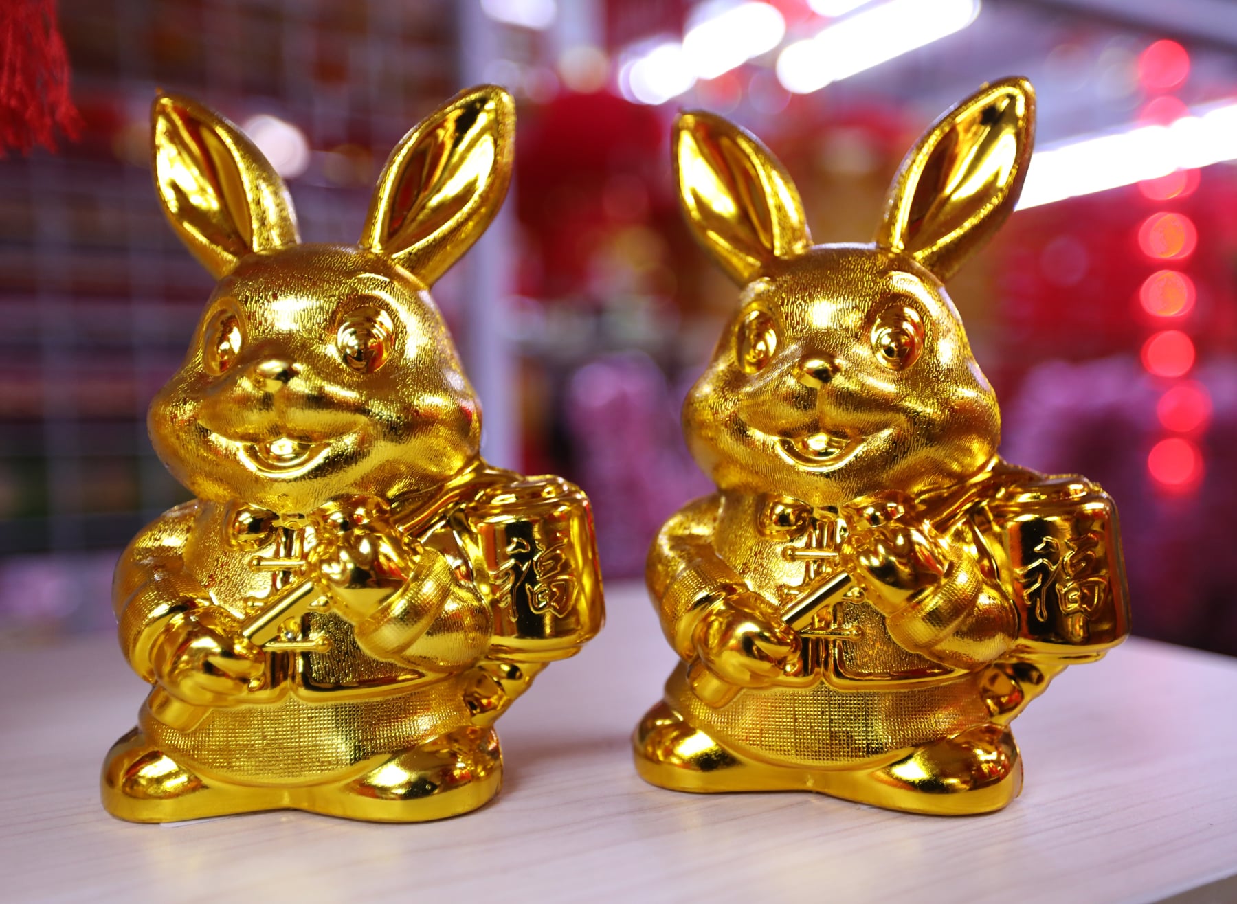 **已签发**柔:封面:【特稿】:甩开疫情阴霾添喜气,新春装饰品买气兴旺