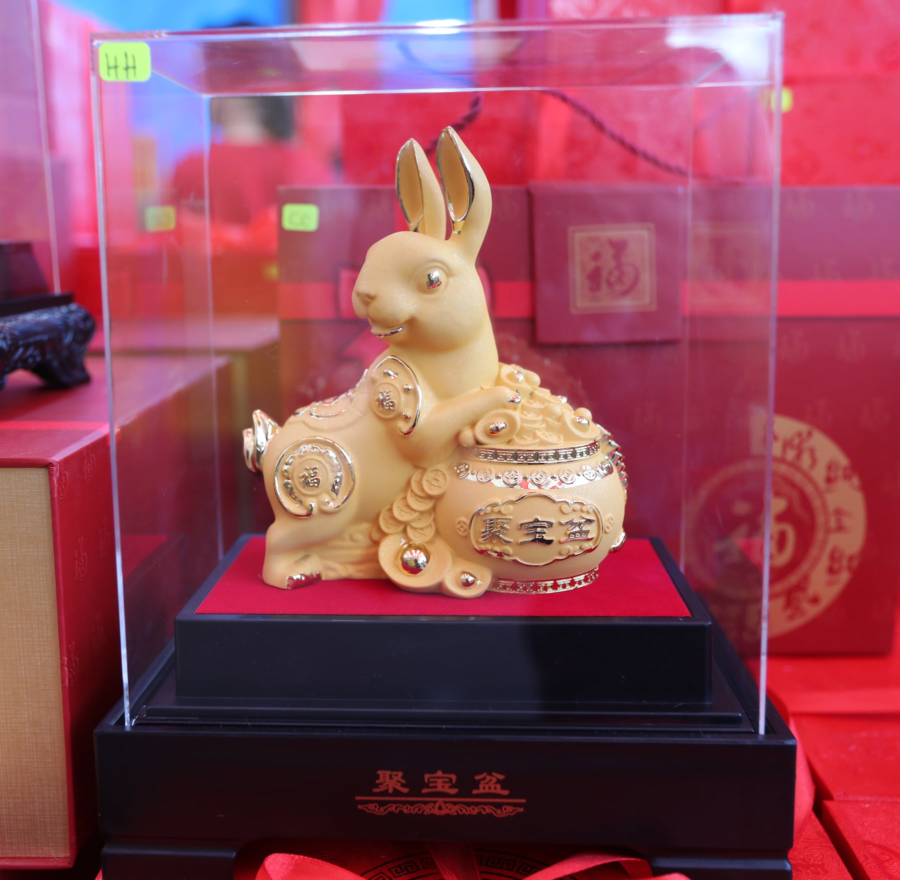 **已签发**柔:封面:【特稿】:甩开疫情阴霾添喜气,新春装饰品买气兴旺