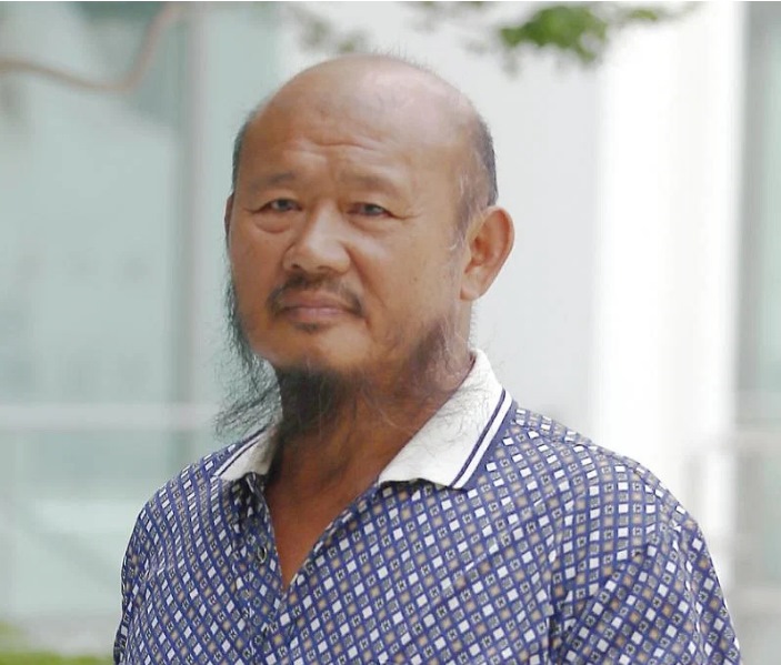 *已签发*柔:狮城二三事:驾罗里与骑士争道判监吊照两年 狮城渔场老板出狱后无照驾驶再被控