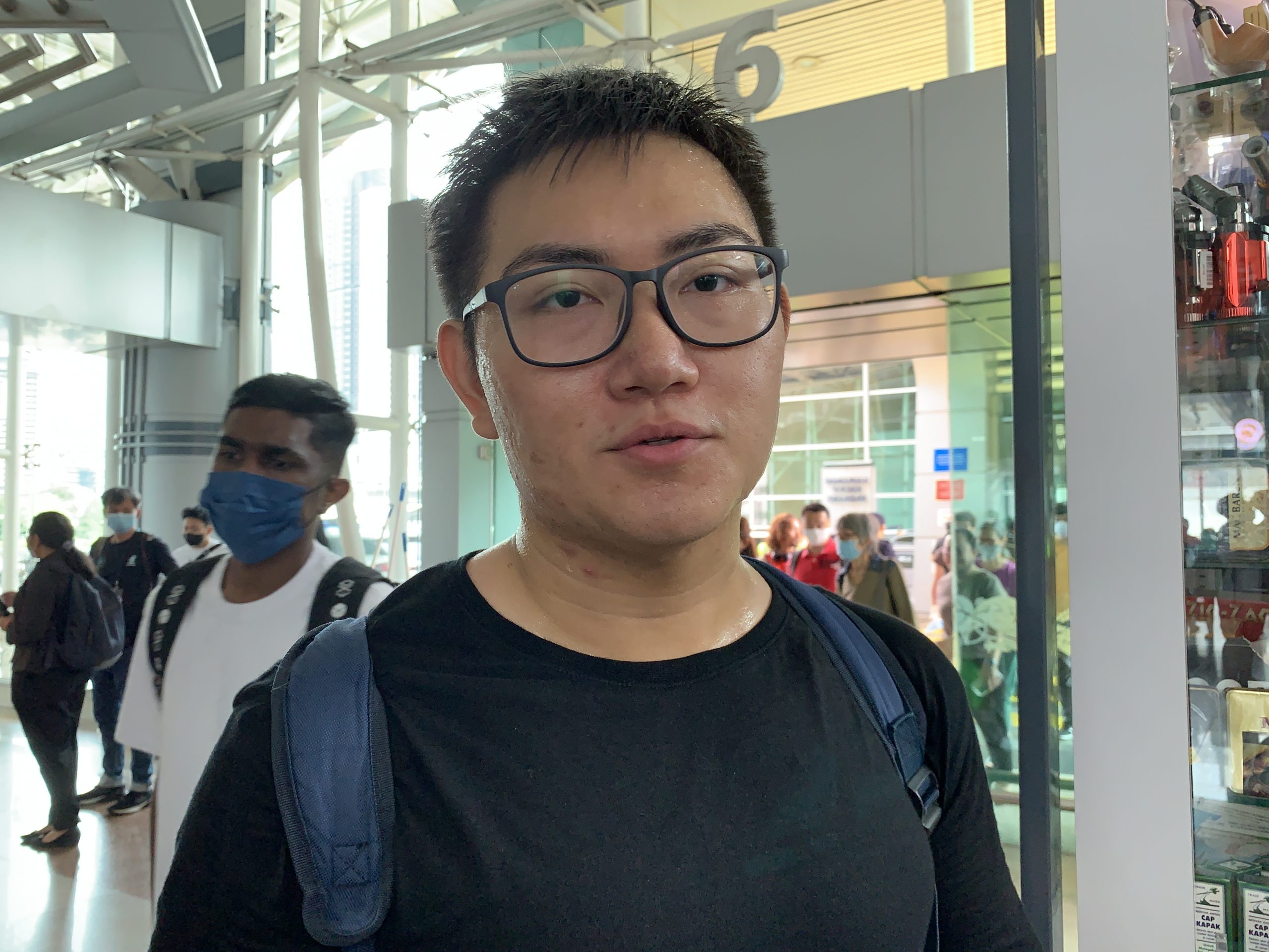 **已签发**柔:第三版头条:柔新是世界最繁忙边境之一,大臣:与联邦合作确保关卡正常运作