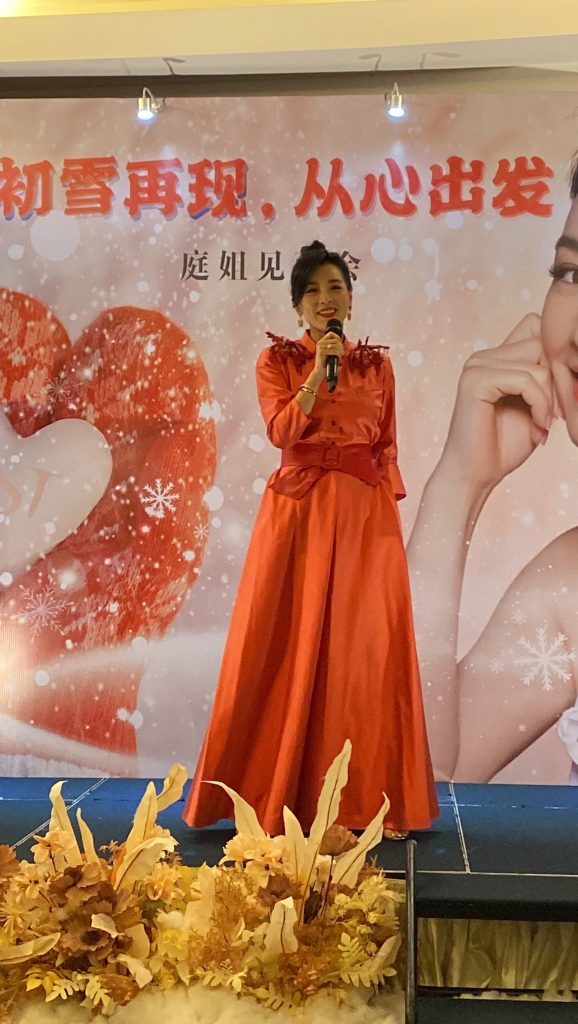 张庭林瑞阳来马捞生 举筷高呼:Huat啊!