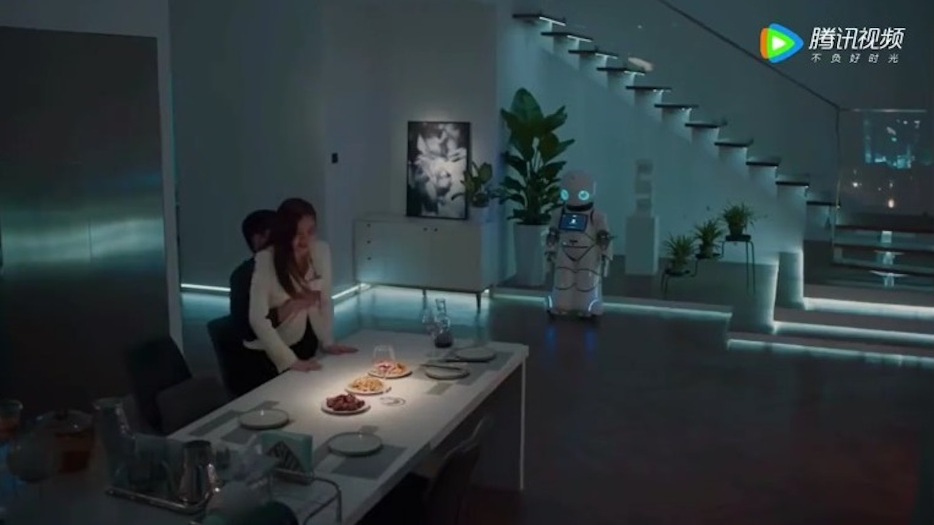 张翰成“油腻”代名词登英文报章教材 网嘲:人生巅峰