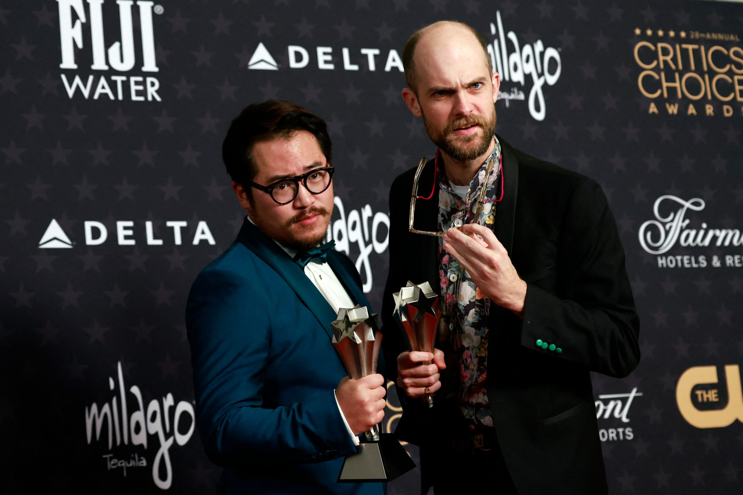 影评人选择大奖|《瞬息全宇宙》夺5奖 杨紫琼不敌姬蒂白兰芝