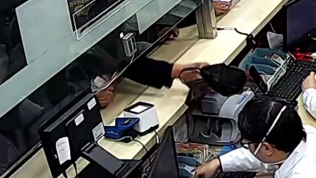 患者在医院扔下10万就跑 留信“多给医生加营养” 院方:将用于慈善