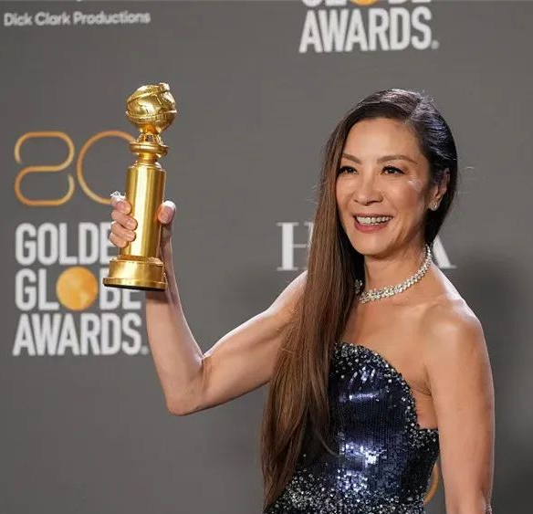 惊喜成奥斯卡史上第1 杨紫琼:一直拚命努力