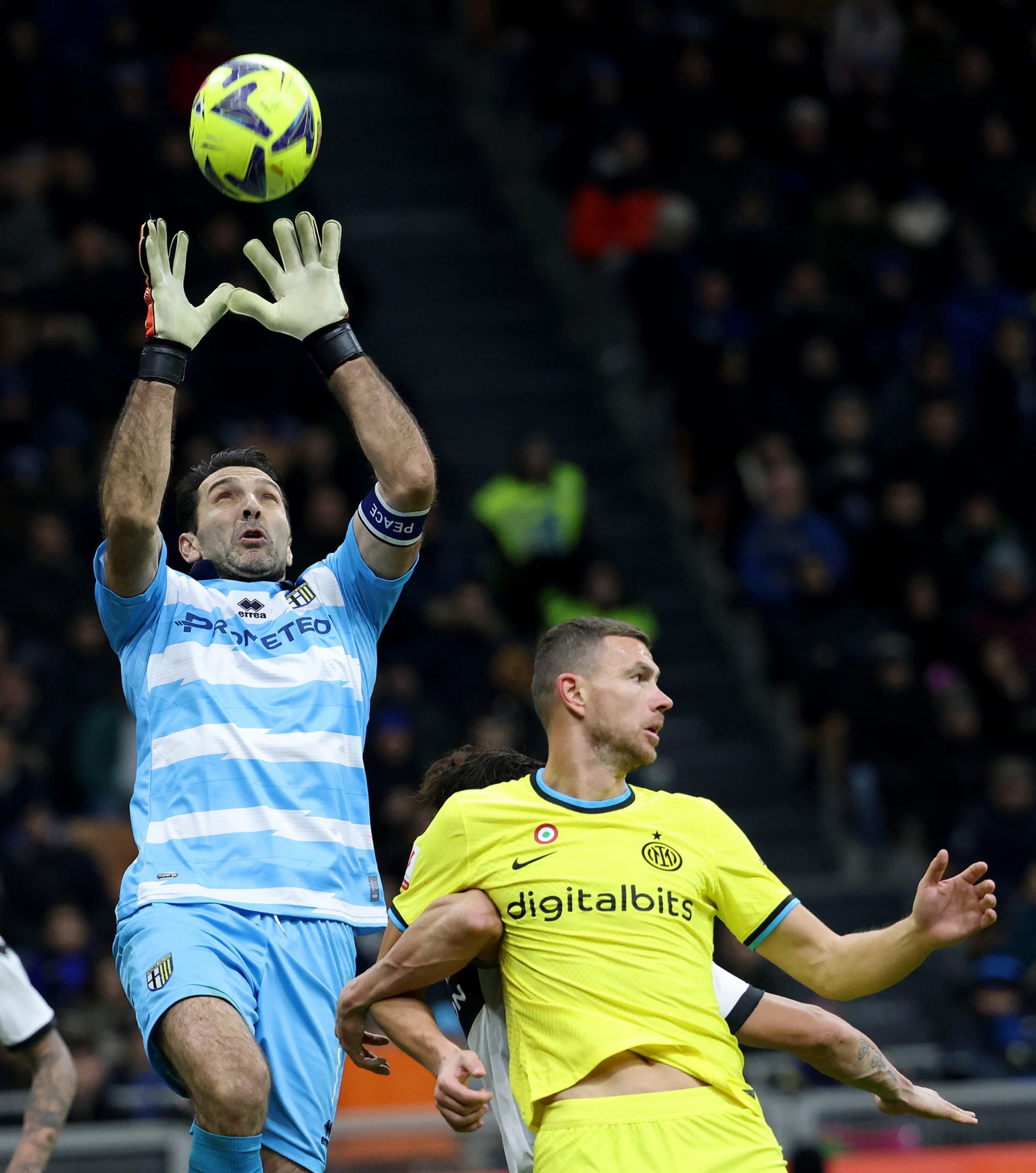 意大利杯| 44岁门神布丰神表现神勇 国米苦胜意乙队晋8强