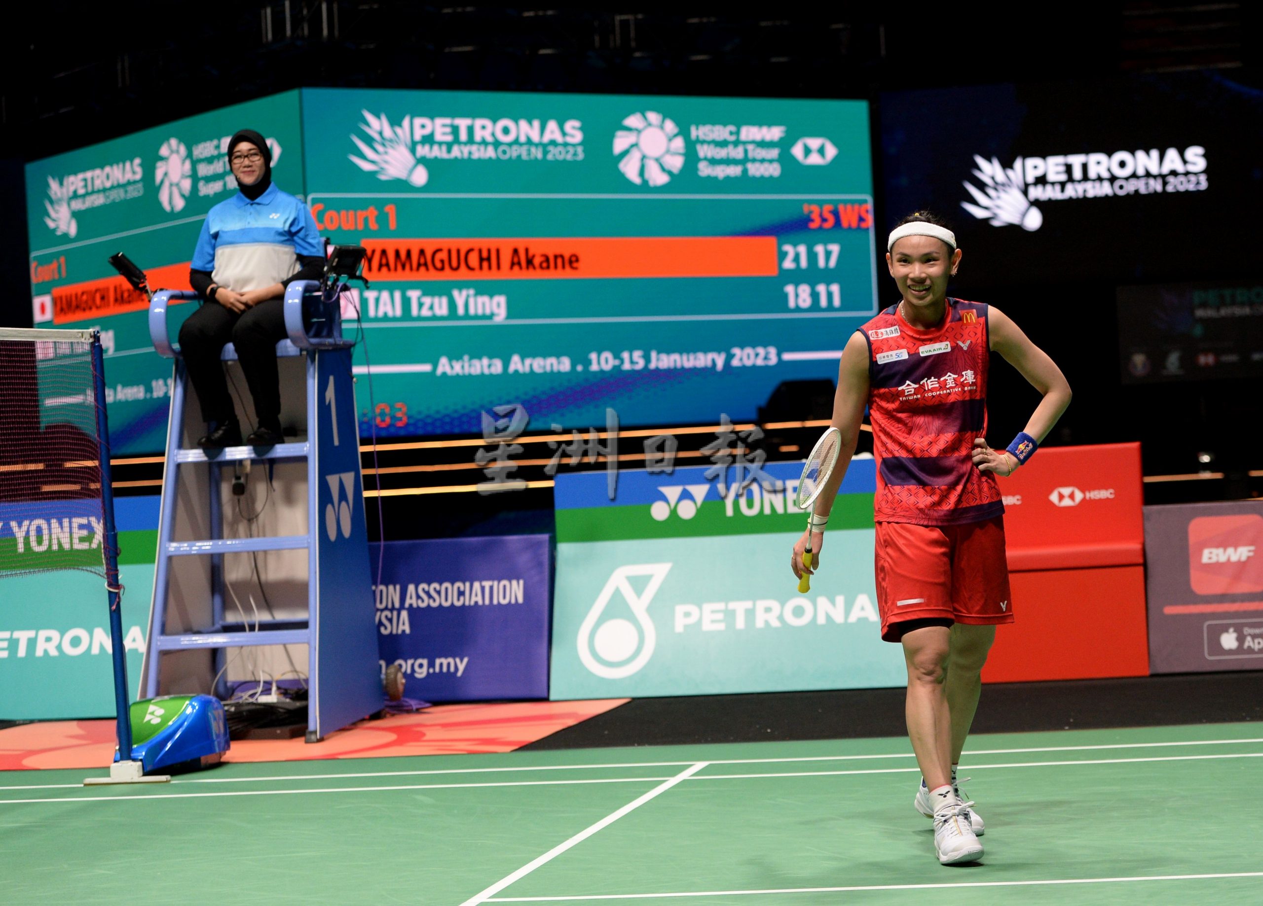 战山口茜时被判接发球犯规 小戴:看起来没问题吧?