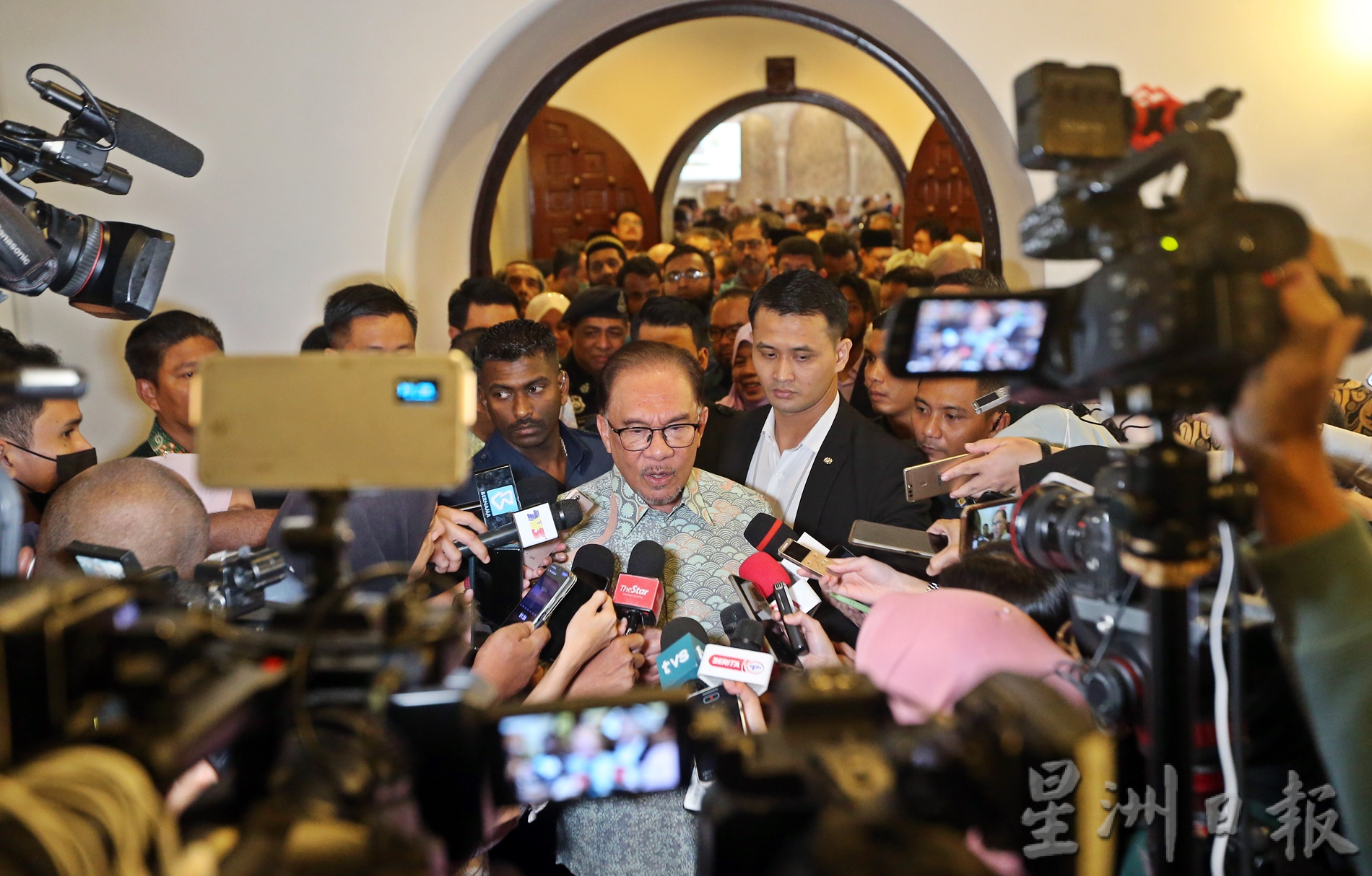 指伊党有权示威抗议烧可兰经事件·首相:大马已传召瑞典大使