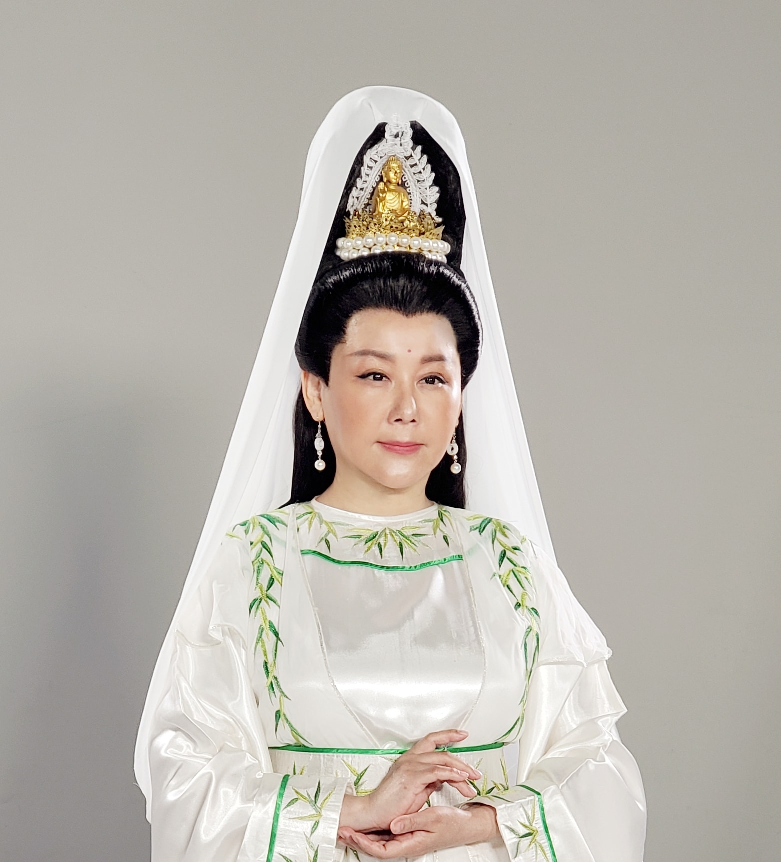 斋戒禁酒扮送子观音  蓝心湄：敢找我就敢演