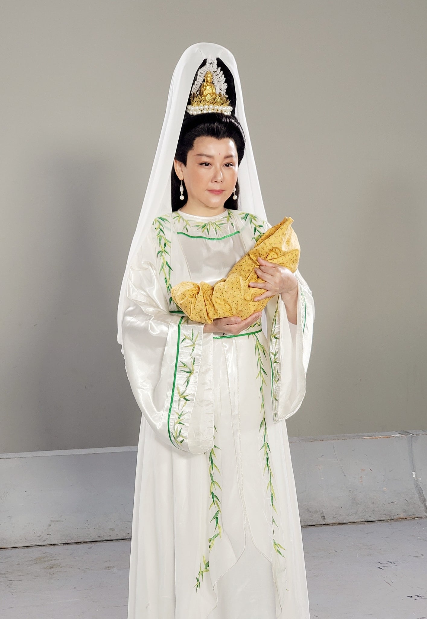 斋戒禁酒扮送子观音  蓝心湄：敢找我就敢演