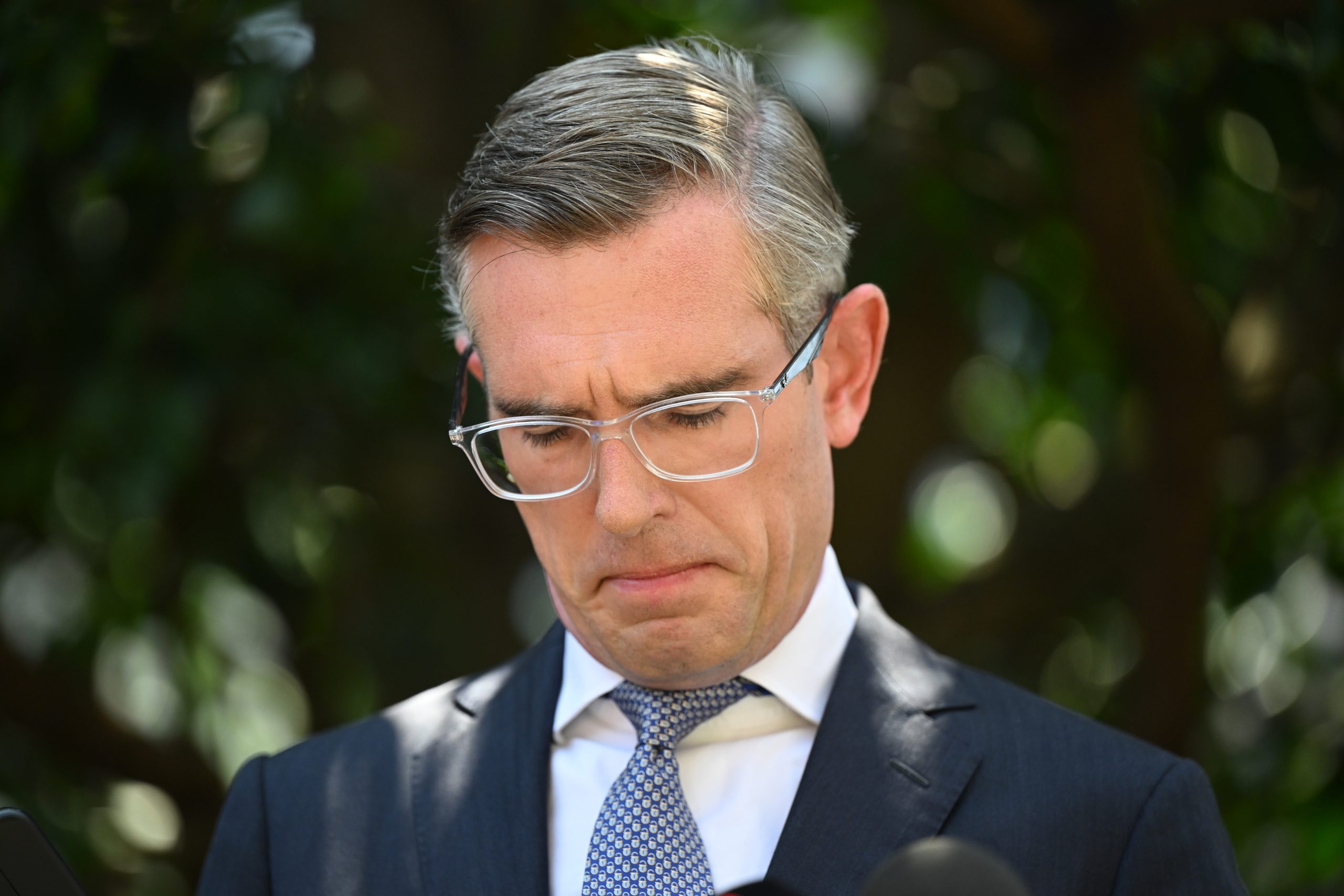 新州州长为21岁生日派对穿纳粹制服“真心道歉”