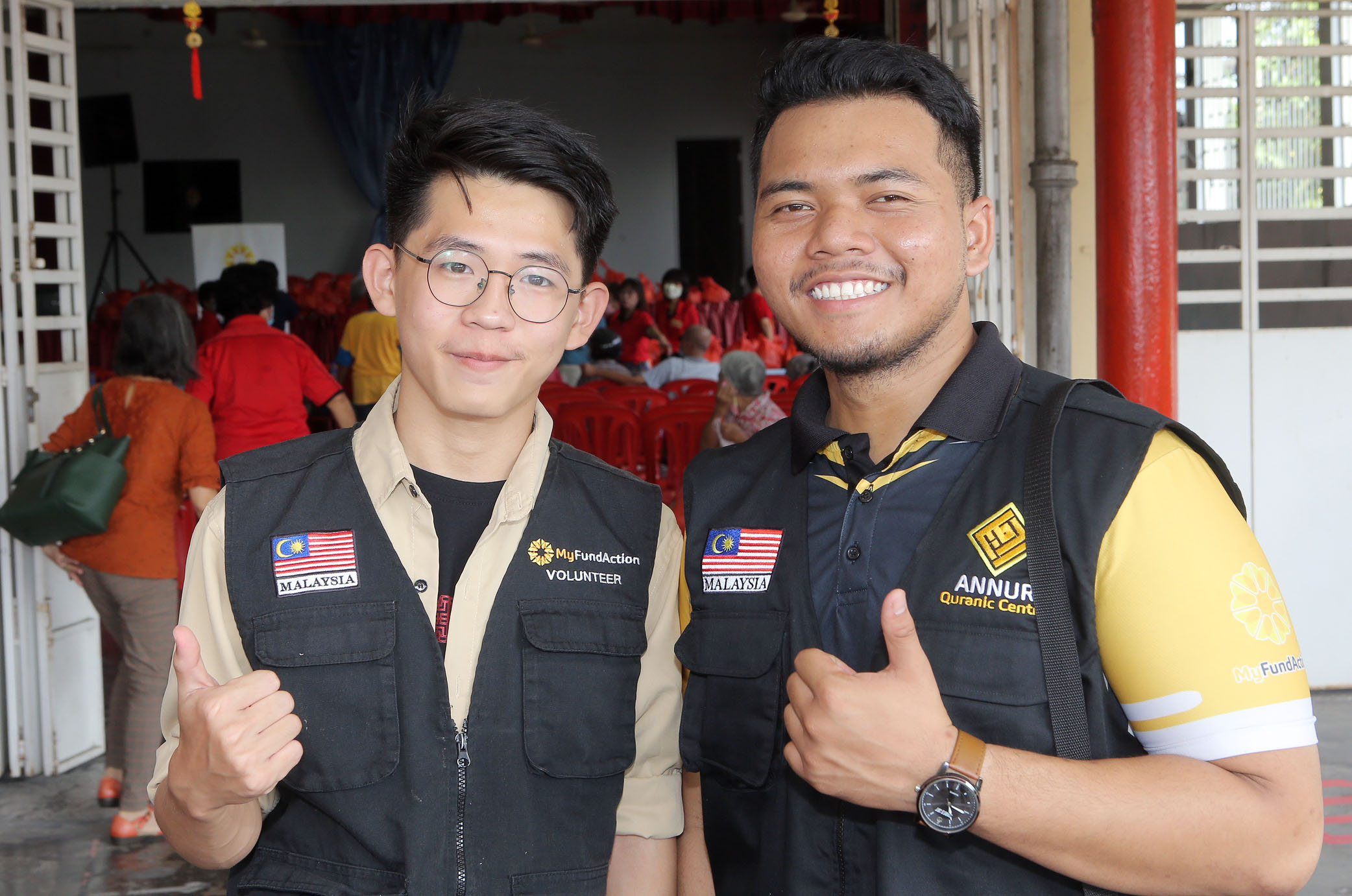 马来非政府组织MyFundAction 万里望将军庙新春布施贫老