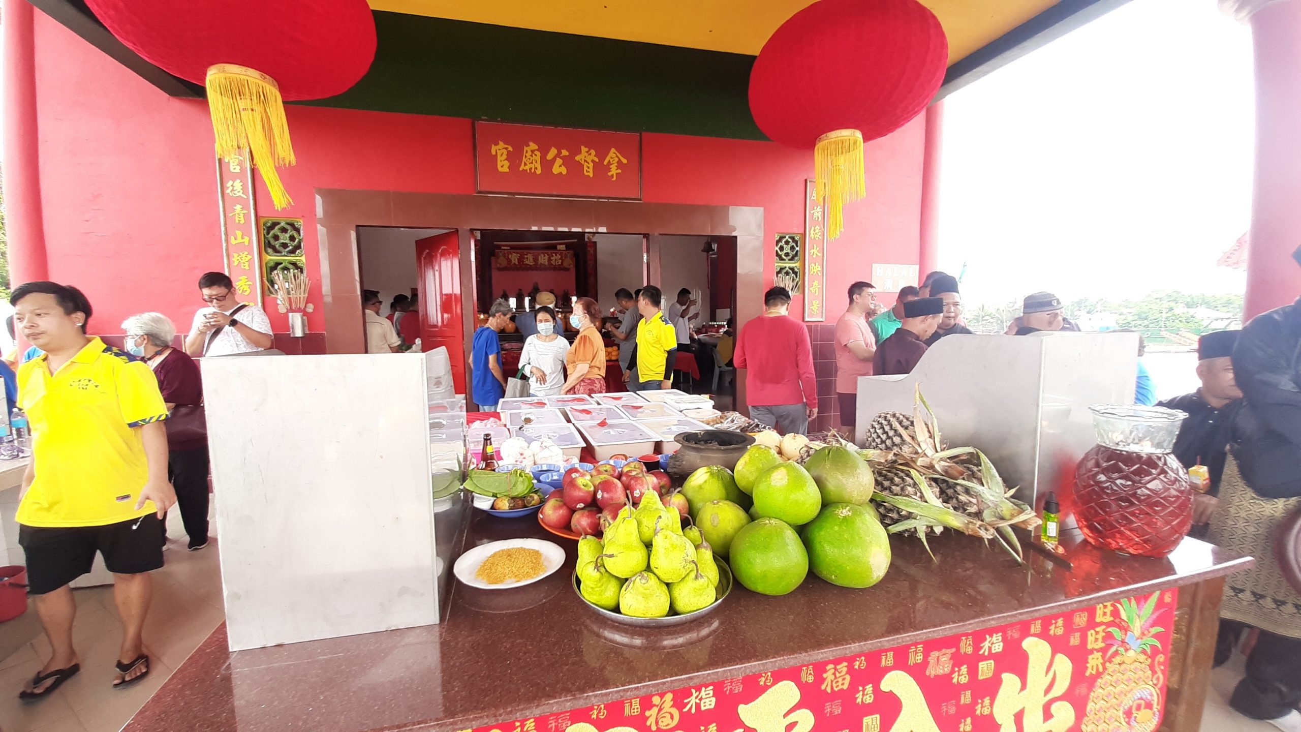 暖势力/实巴荷拿督公庙神诞酬神 邀巫伊族表演呈融合景象