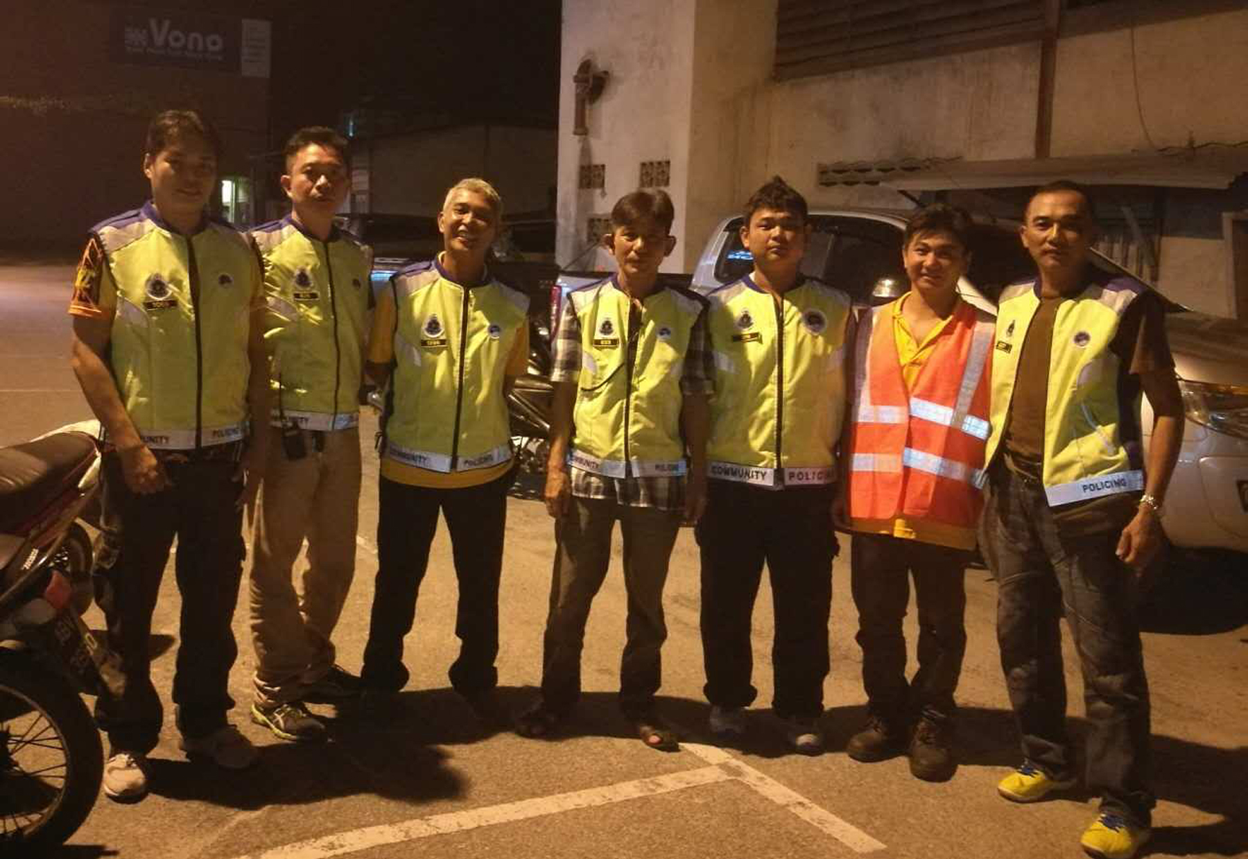 曼绒治安自救会 新年站岗,守护游子