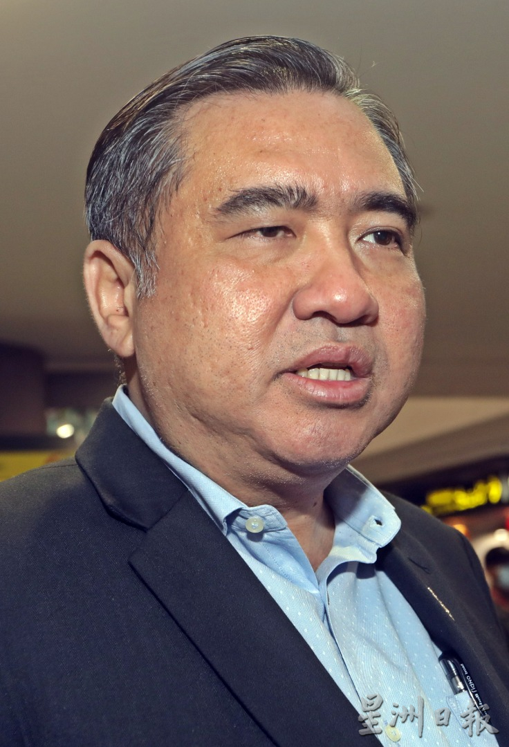 机场公厕卫生列机场公司KPI 陆兆福:“若连公厕管不好 如何管机场?”