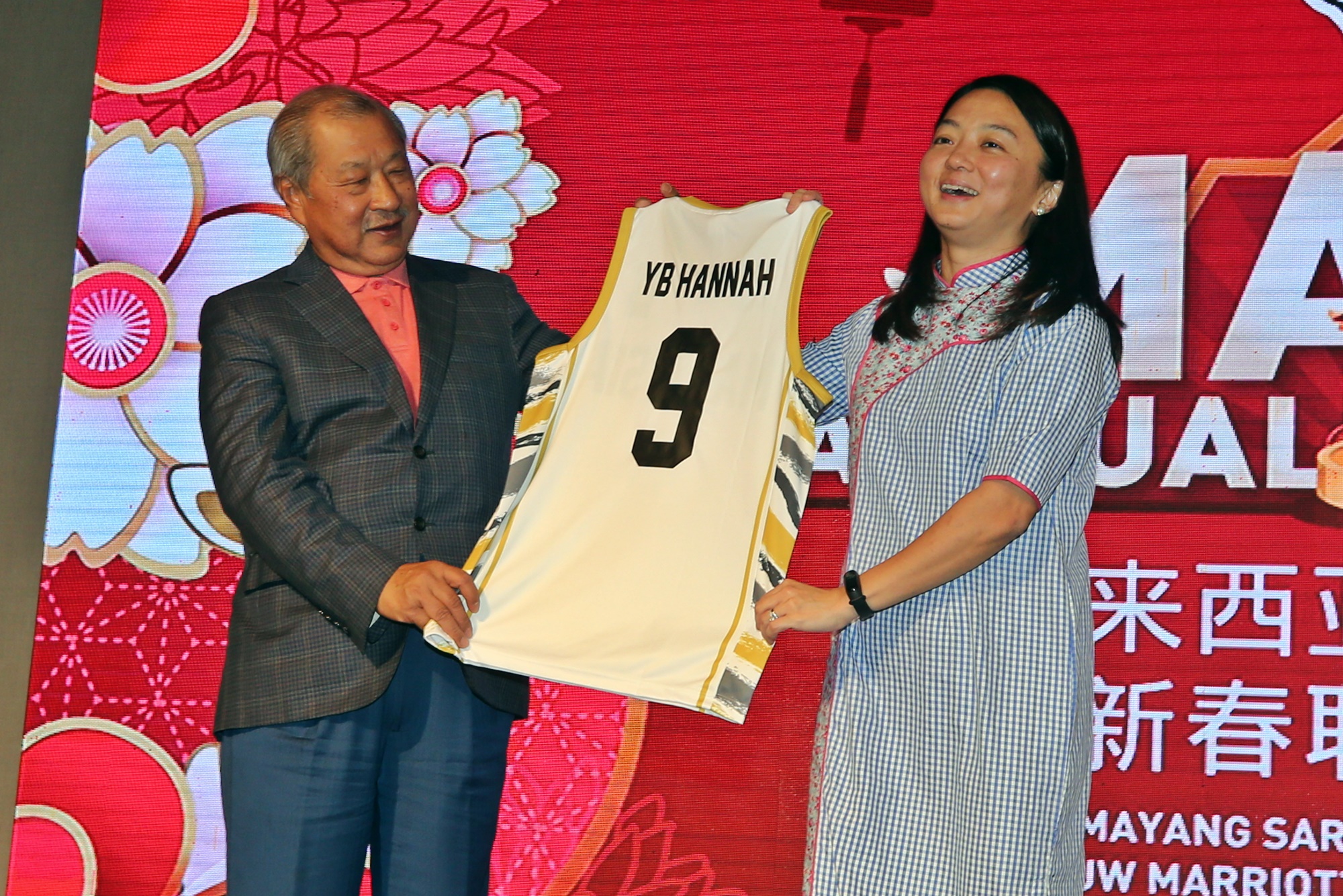 杨巧双赞赏马篮总五大计划  “马篮迈向高峰重要环节”