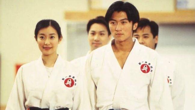 杨张新悦长女险进鬼门关 细菌入脑危殆昏迷十多日