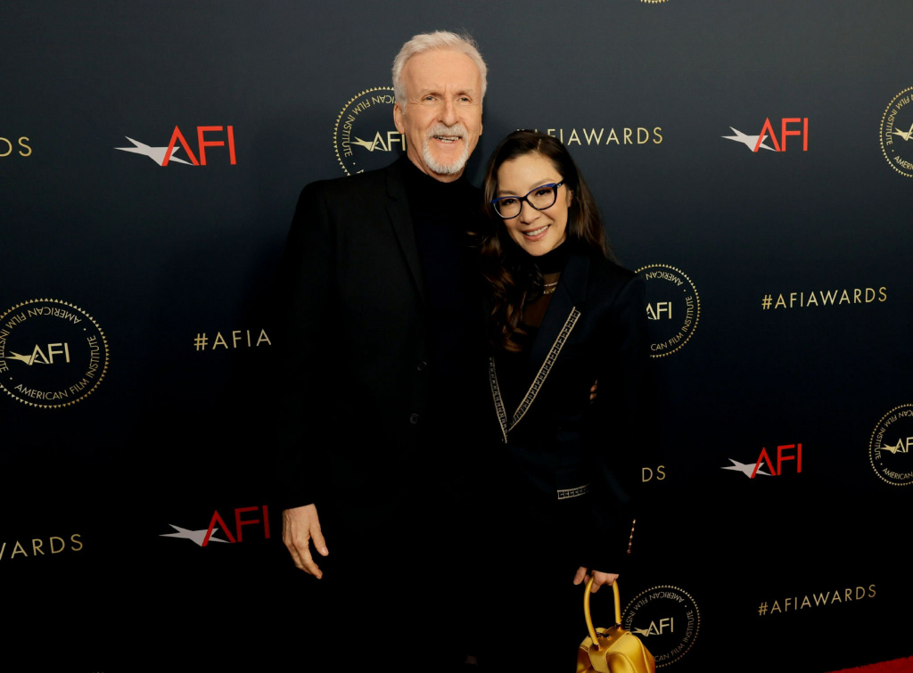 杨紫琼黑套装端庄大气  与占士金马伦AFI相见欢