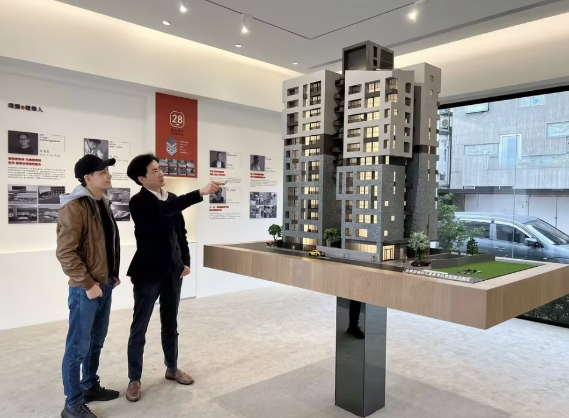 林志颖晒开工照 下巴突出嘴角凹陷明显