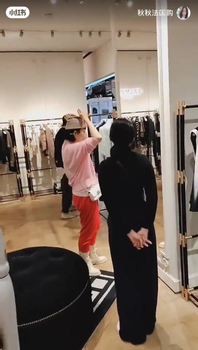 林青霞巴黎血拚被捕获  68岁素颜零滤镜状态惊人