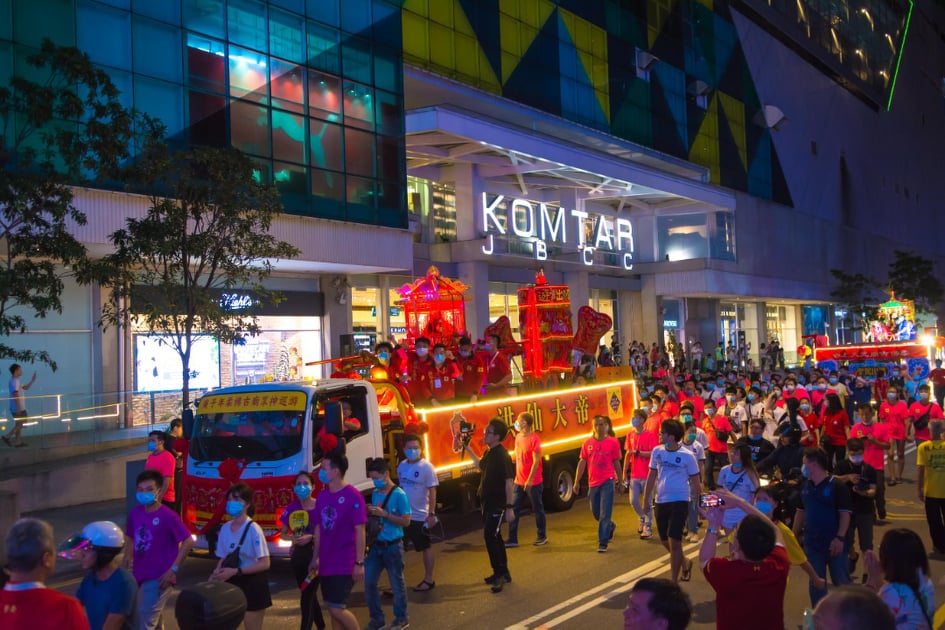 新山华人庆祝农历新年与众不同