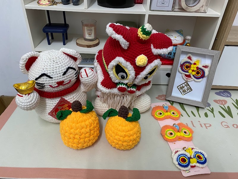 柔：封底（15日刊出）：【特稿】：一针一线编织更添年味，可爱福袋兔萌萌哒
