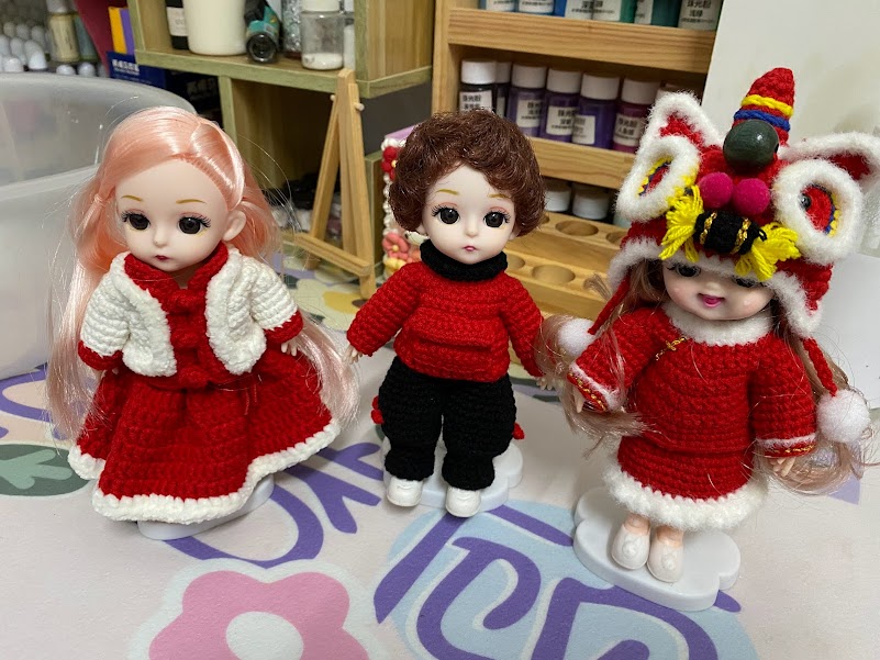 柔：封底（15日刊出）：【特稿】：一针一线编织更添年味，可爱福袋兔萌萌哒