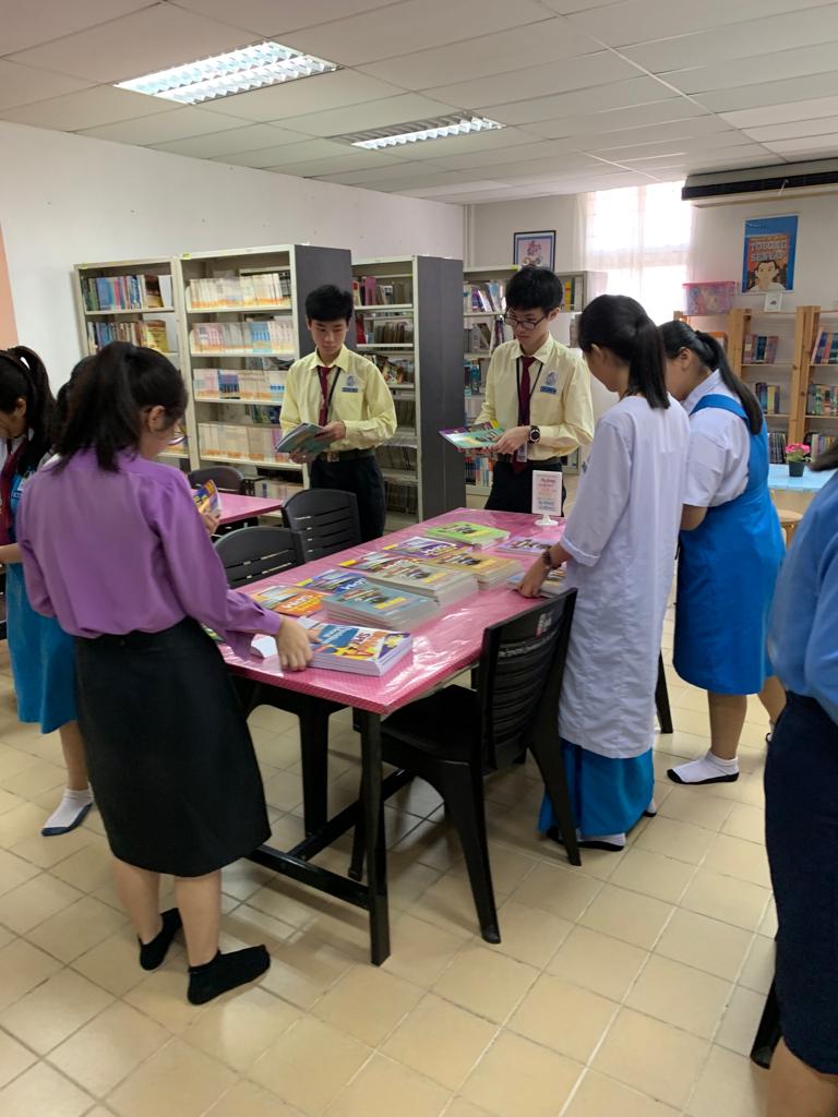 柔:封面:善心美事(2月1日刊):东甲狮子会“校后向前迈进”,鼓励与激励学生