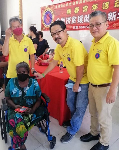 振南阁和善心人派发红包给600乐龄长者