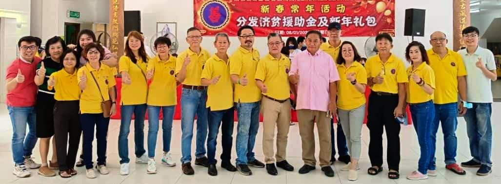 振南阁和善心人派发红包给600乐龄长者