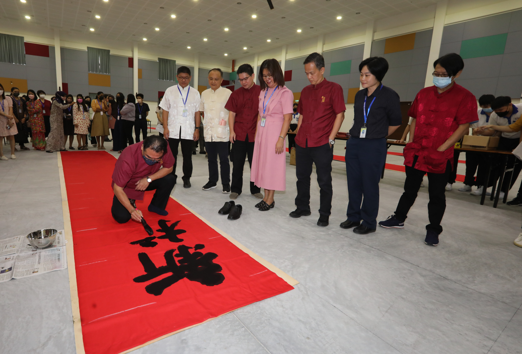 新山与至达城宽中闹哄哄  逾万人挥春创大马纪录