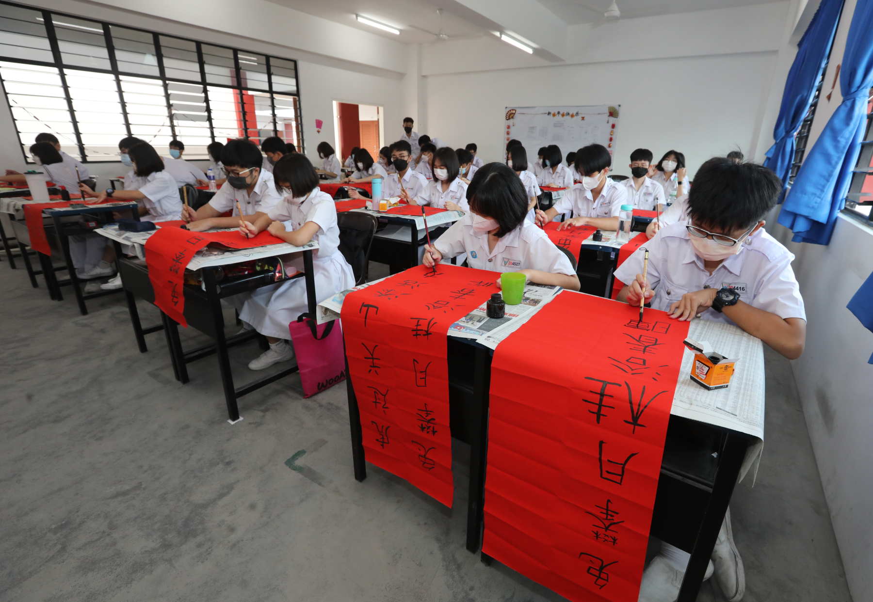 新山与至达城宽中闹哄哄  逾万人挥春创大马纪录