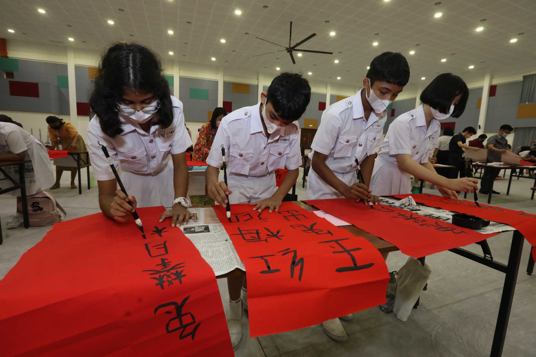 新山与至达城宽中闹哄哄  逾万人挥春创大马纪录