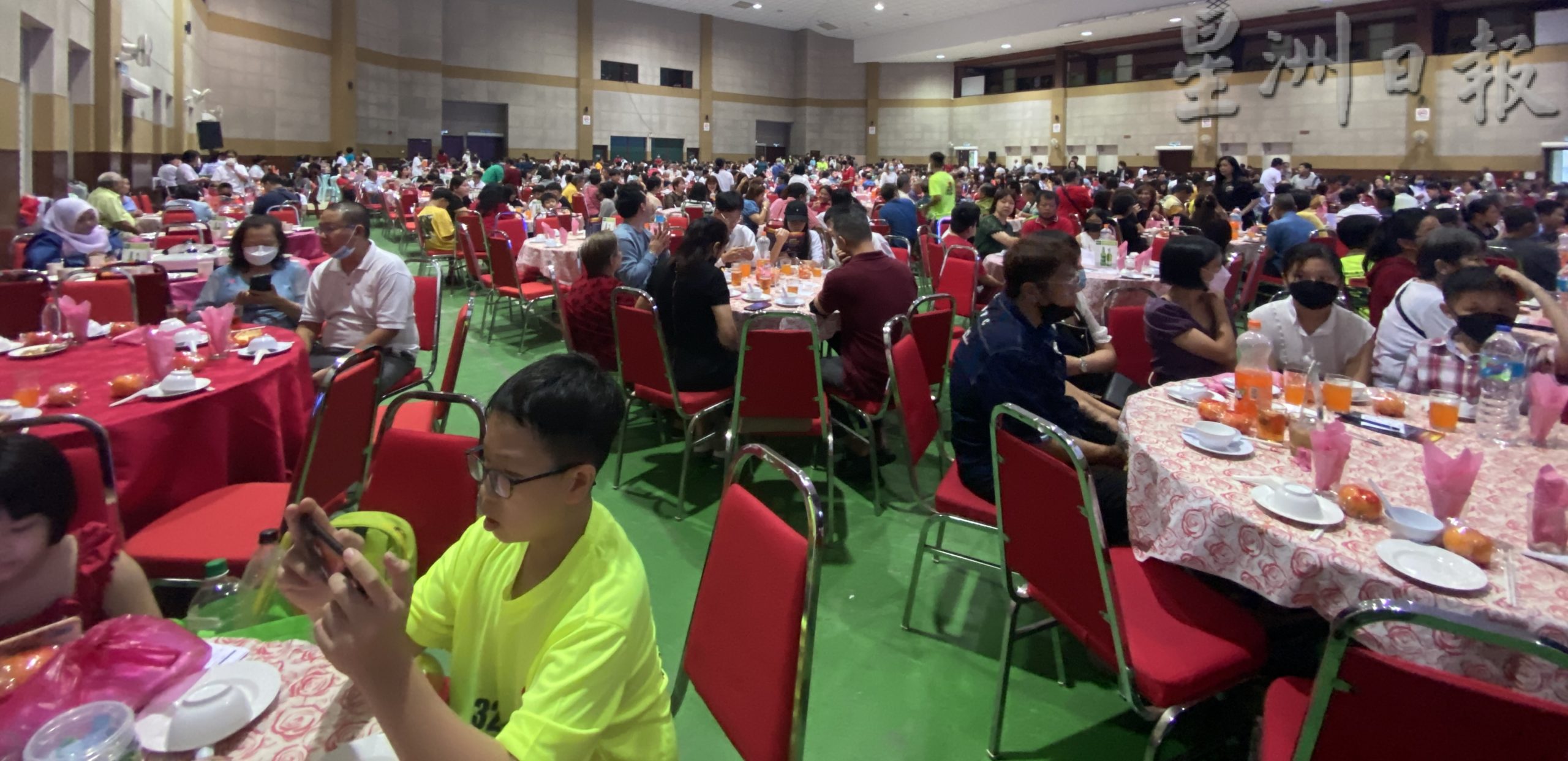 柔:新闻:“与肾友同在”筵开180席 乐心善社筹逾130万经费