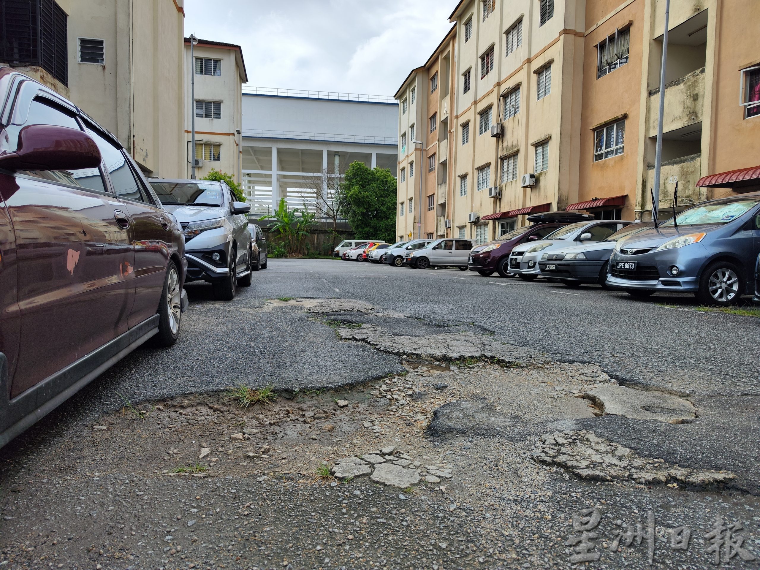 新山斯里士登基组屋沟渠盖不翼而飞，衍生安全隐忧