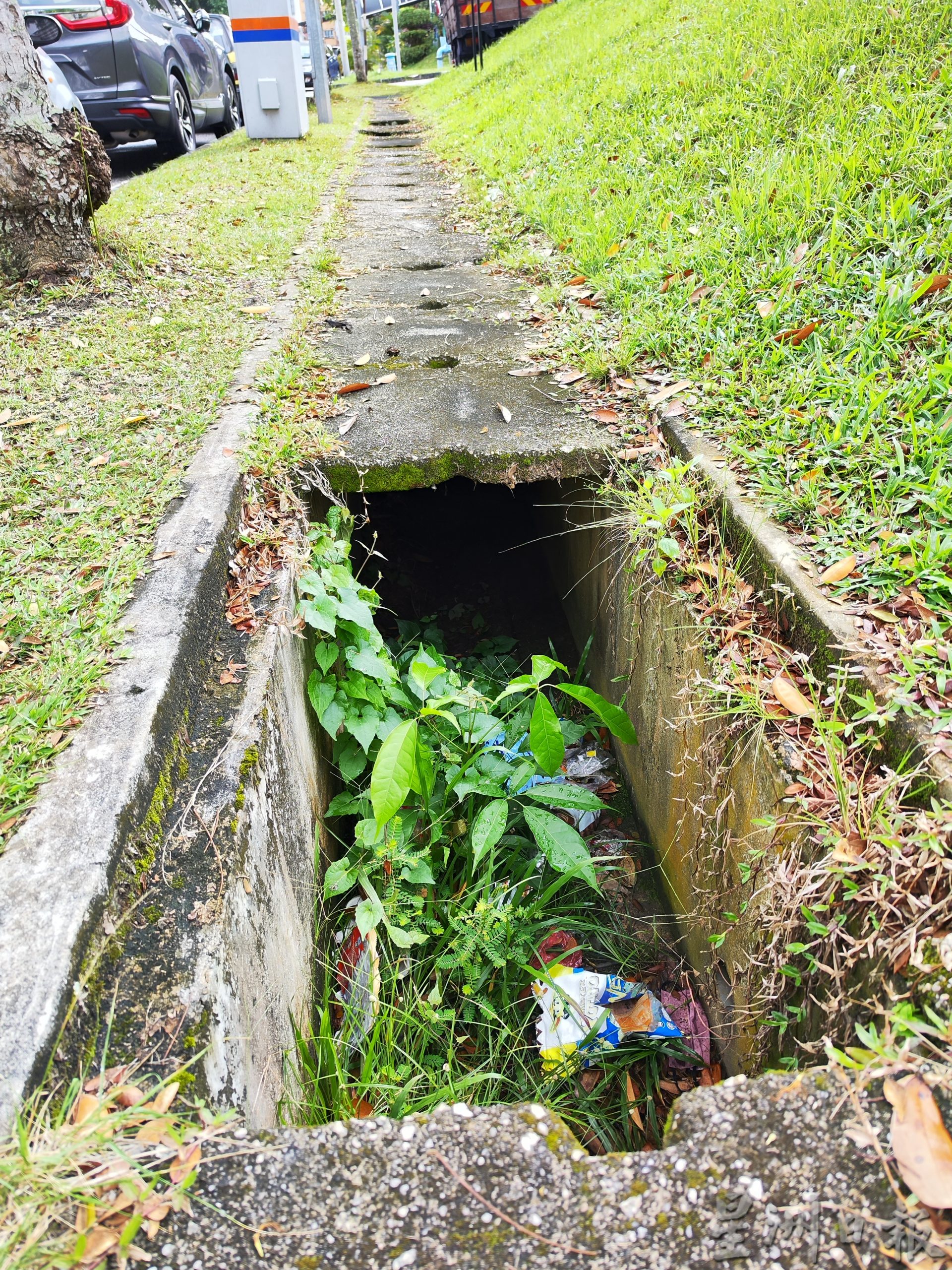 新山斯里士登基组屋沟渠盖不翼而飞，衍生安全隐忧