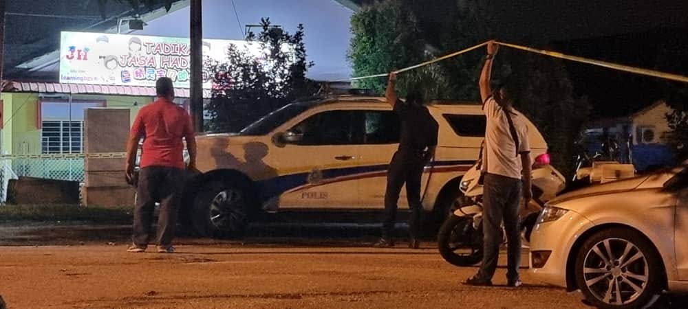 柔:油棕园发现二战炸弹 警拆弹小组成功摧毁