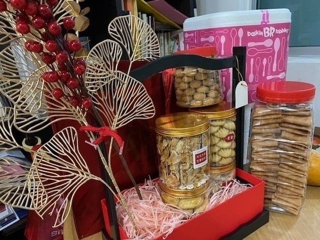 柔：游子返乡带动新邦令金办年货气氛