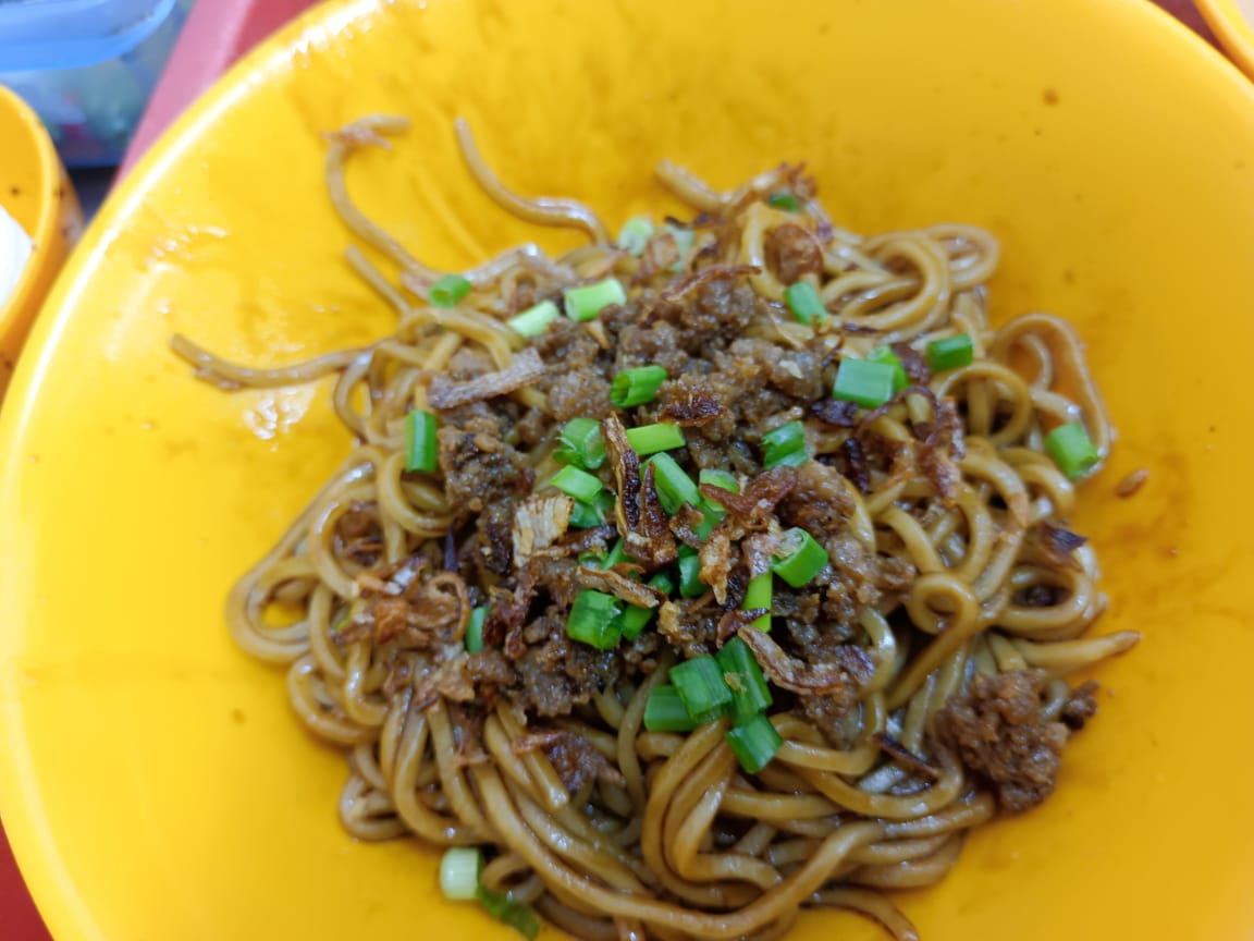 “阳光面食坊”--药材猪杂汤