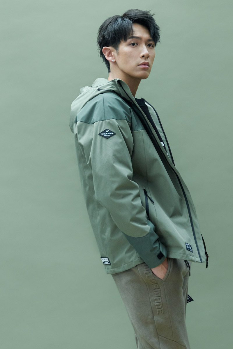 柯震东脸伤已拆线 发声谈“被毁掉的事物”