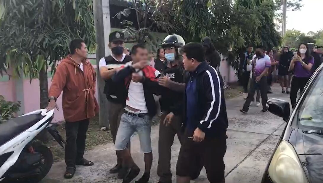 泰男刚出狱3天 闯进学校捅死女学生