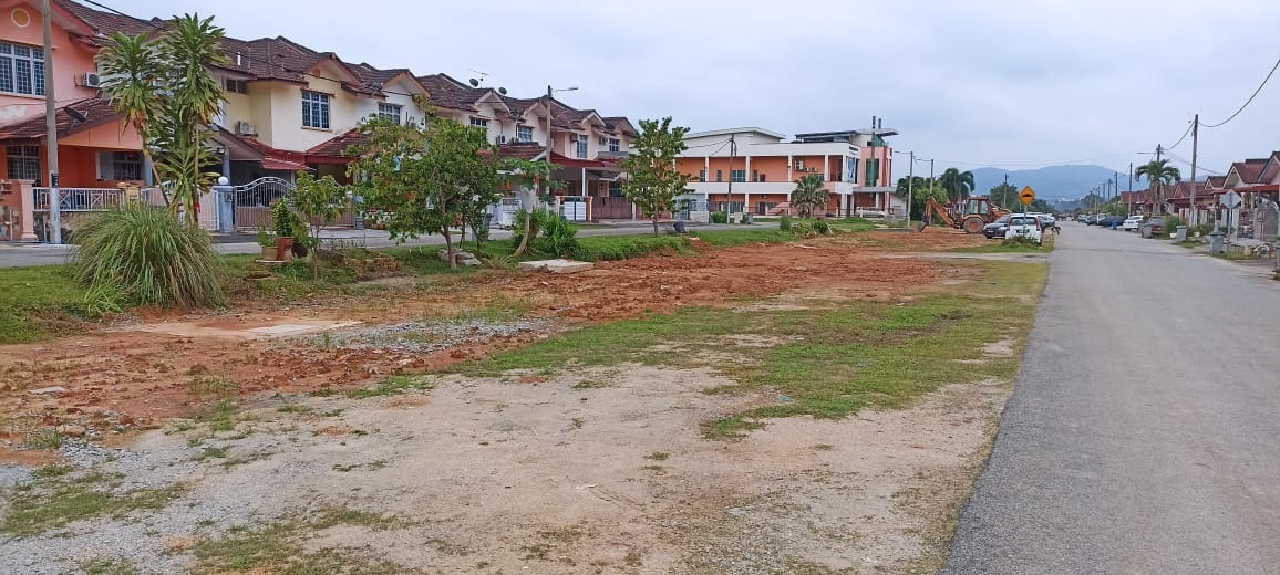 淡边筑沟工程晋尾声 十字路口沙石将清除