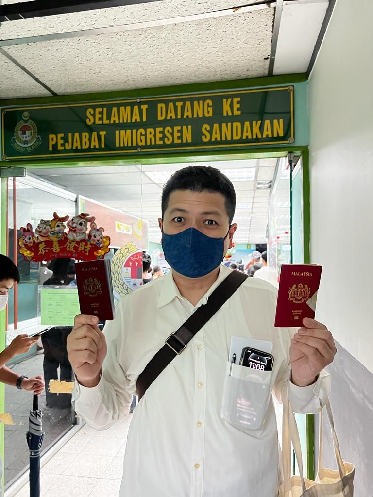 独家 | 跑2城市3移民厅再等5小时·胡逸山：更新护照 千辛万苦