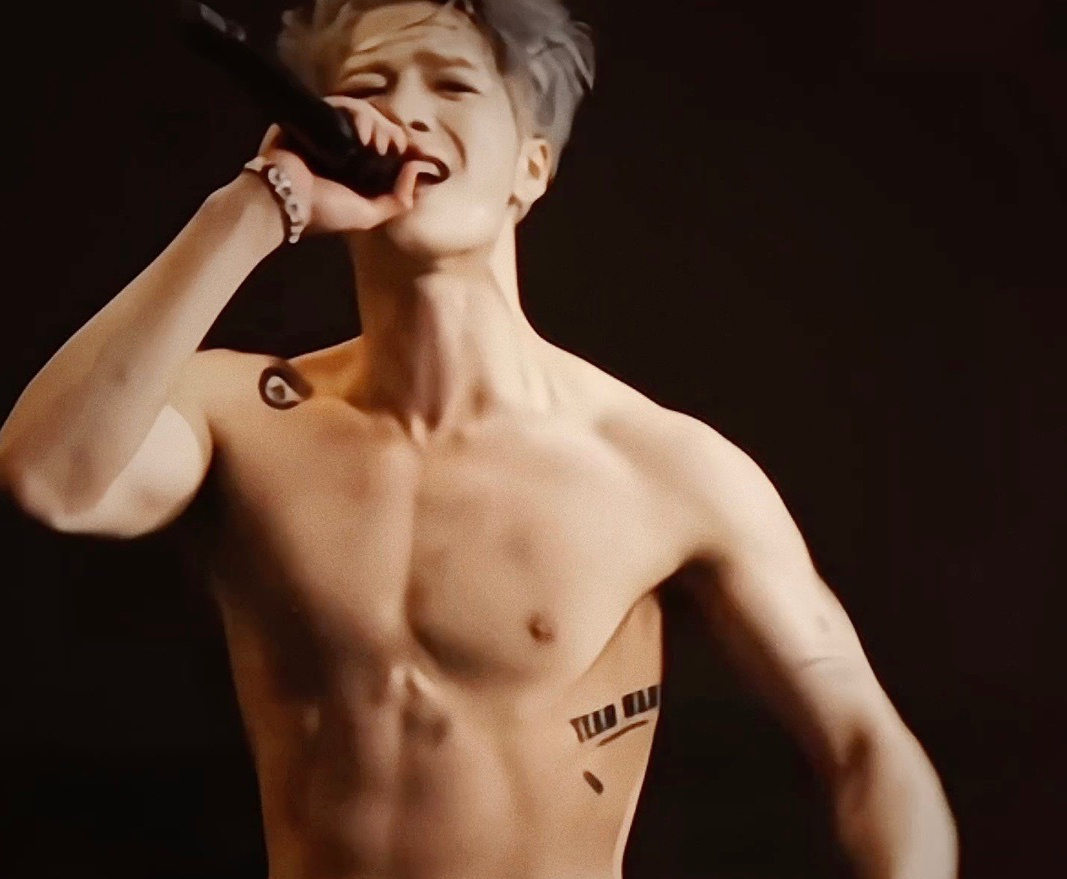 王嘉尔伦敦开唱怒怼外媒 轰“造谣抹黑中国”