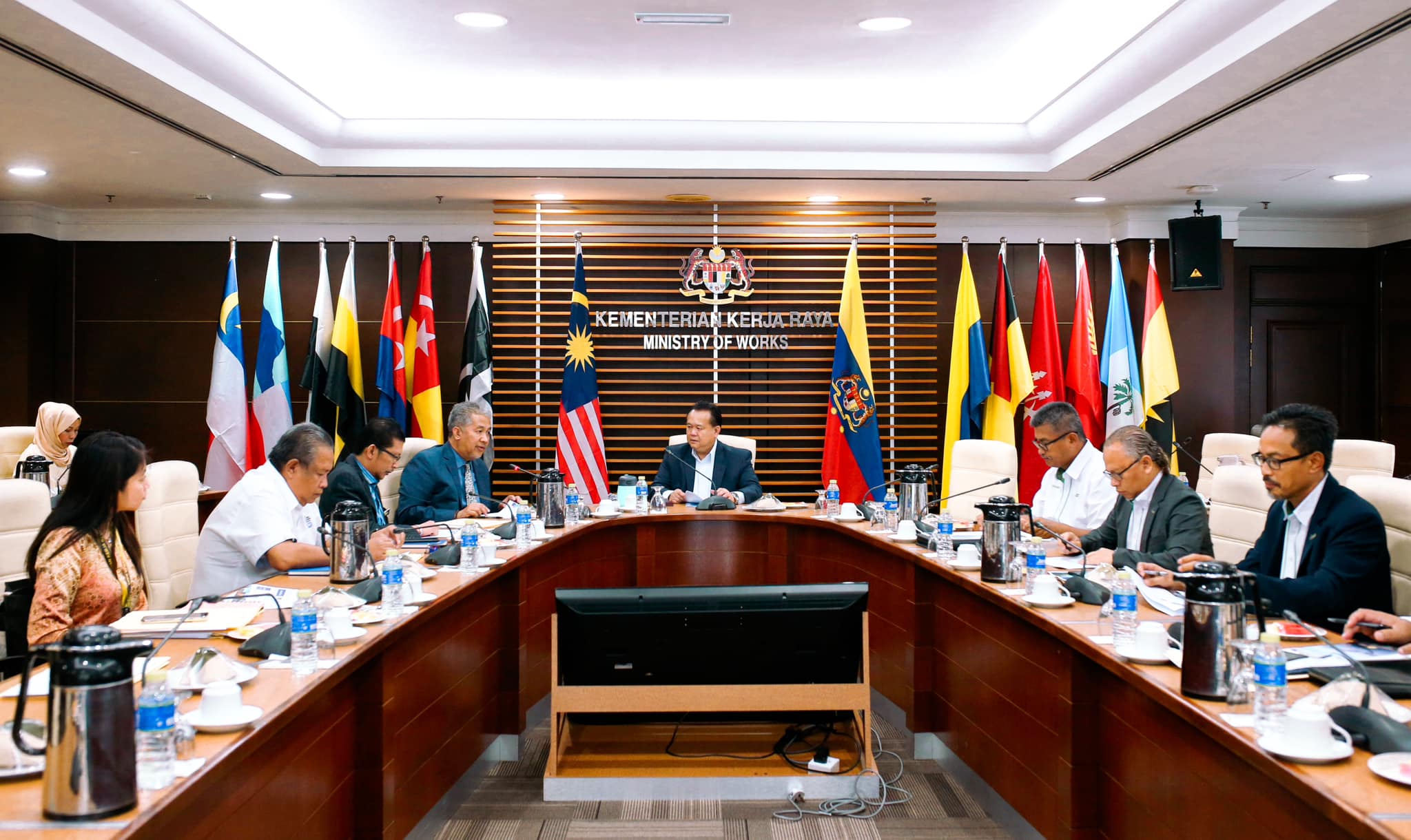 用户抱怨交通拥堵  工程部长：4月中增RFID通道