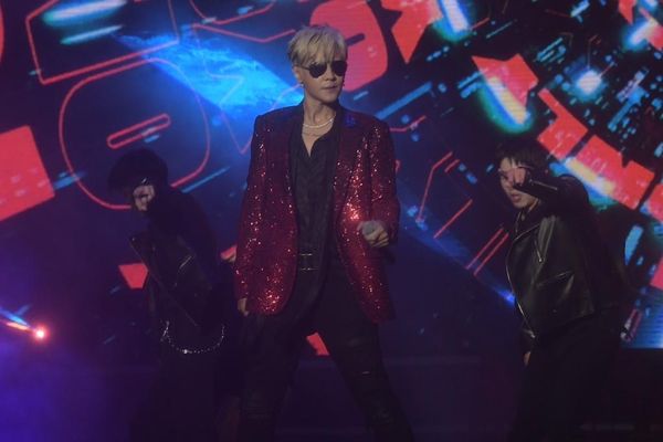 白冰冰演歌版《First Love》太惊吓？ 网民：初恋一定刻骨铭心